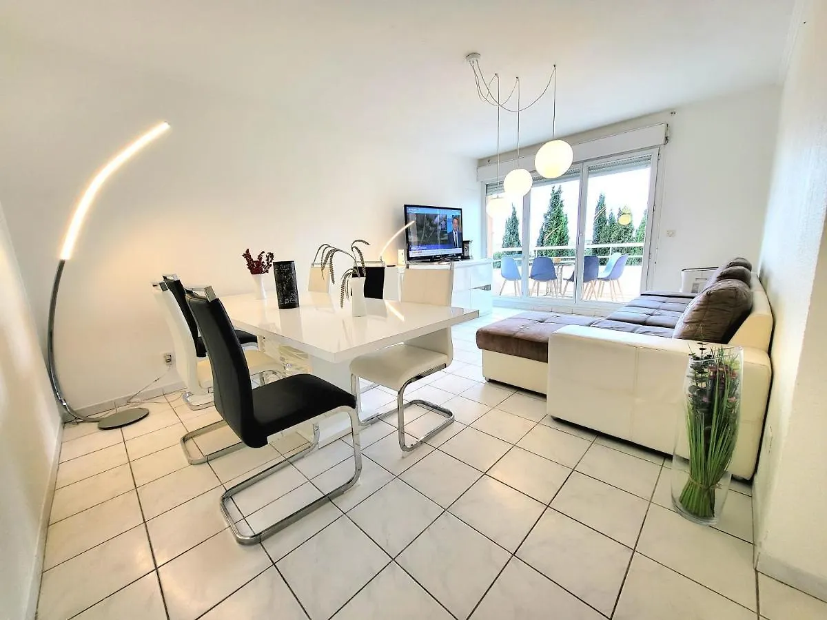 Appart Luxueux 3 Pieces, Piscine, Mer, Terrasse Cannes 0*,  France